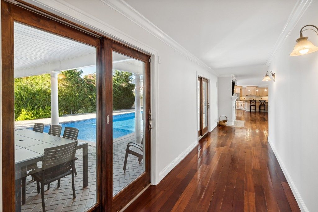  Stunning hallway with hardwood floors