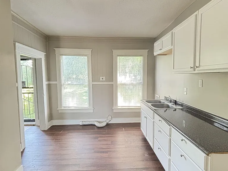 696 Decatur St — Photo 8