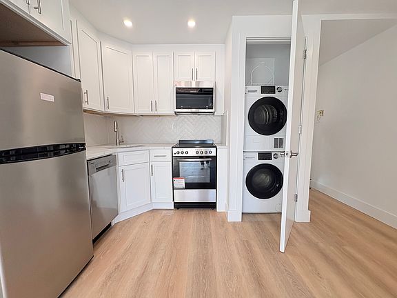 3rd image of 1411 Bedford Ave #3A