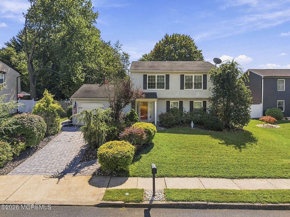 1st image of 15 Cherry Bend Drive N