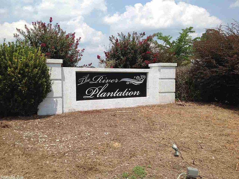 1st image of 127 Plantation Dr