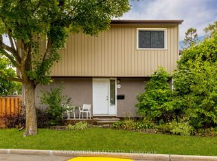 274 Woodfield Dr, Ottawa, ON K2G3W9