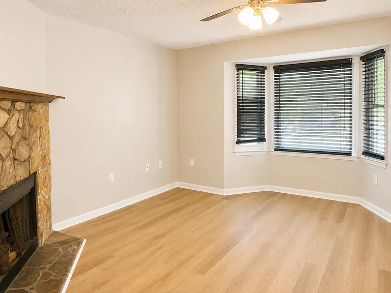 4345 Barrington Pl — Photo 21