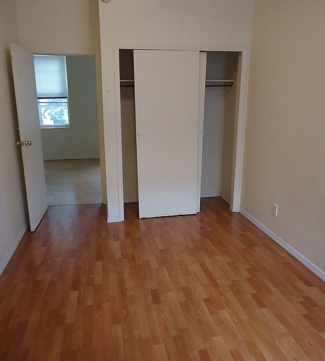 2nd image of 3409 42nd St APT 3L