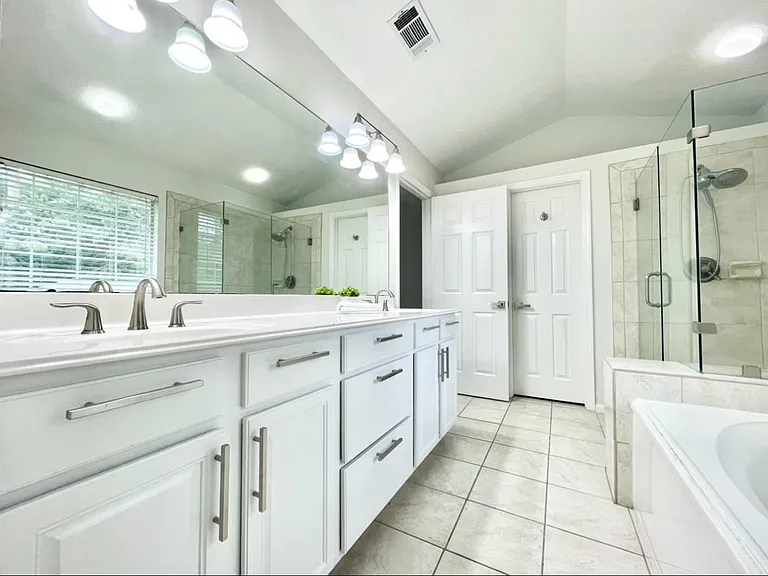 2 Twin Feather Pl — Photo 33