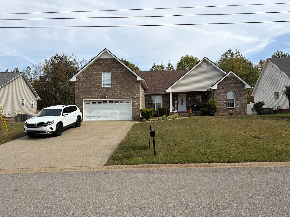 1371 Mountain Way