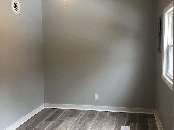 4th image of 658 Alameda Ave