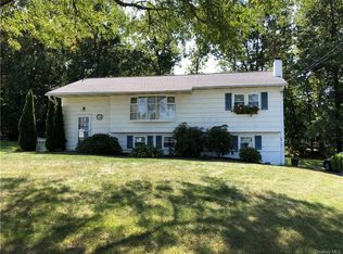 5 Coronation Path, Newburgh, NY 12550