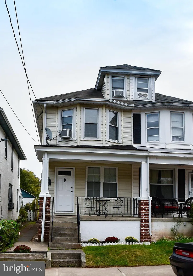 114 S Roland St photo 1