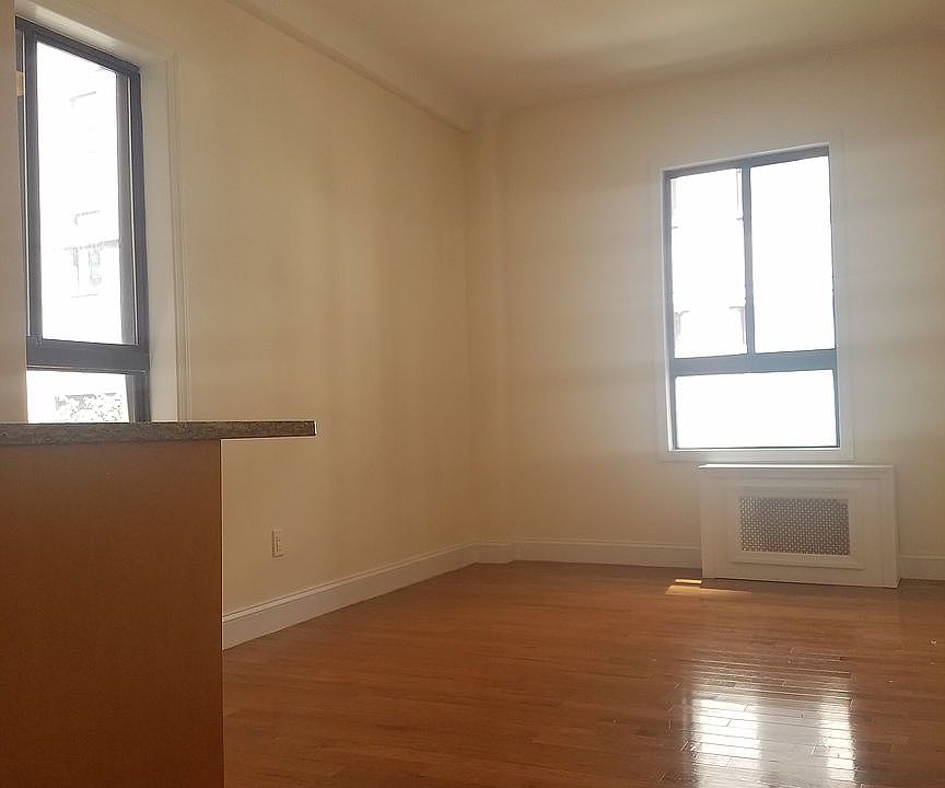 1st image of 300 W 49th St APT 310