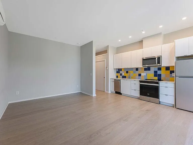 521 Mangum St #23 — Photo 4