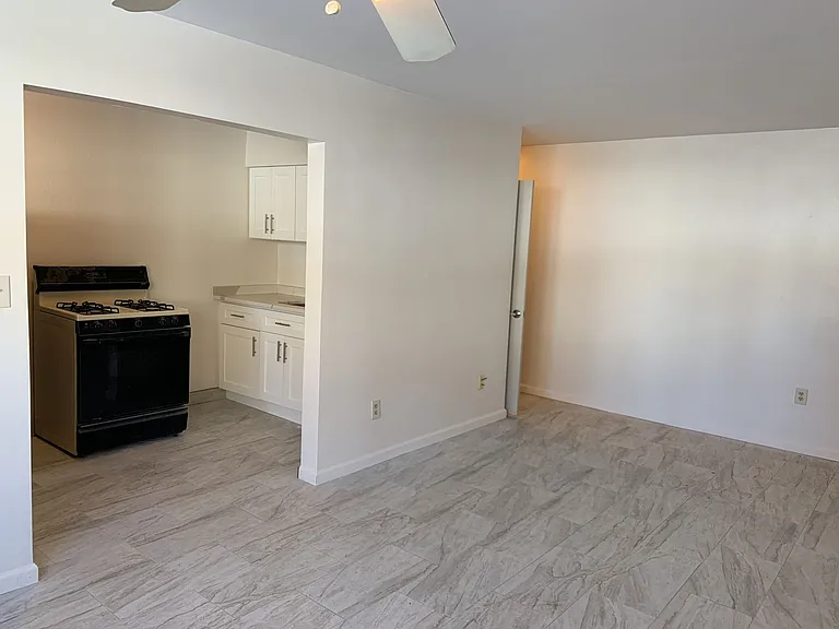 2355 Eldridge — Photo 18