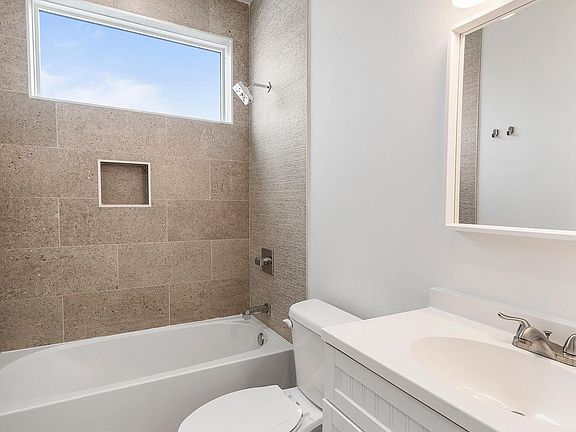 5th image of 438 Memphis St #25