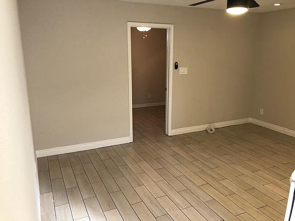 5th image of 4327 42nd St