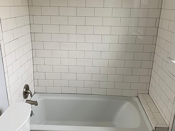 3rd image of 1211 Jerome St APT 101