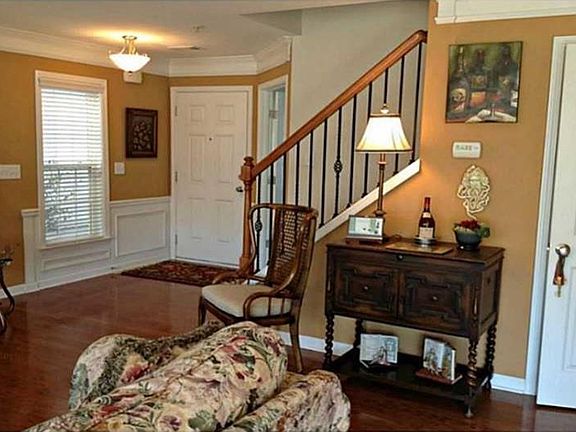 4th image of 244 Balaban Cir