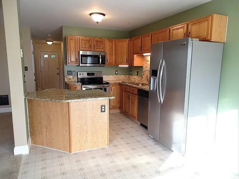 56 N Village Cir — Photo 7