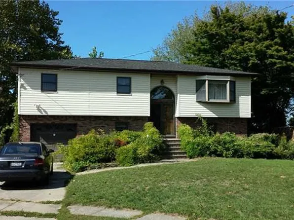 83 Cutter Pl, West Babylon, NY 11704