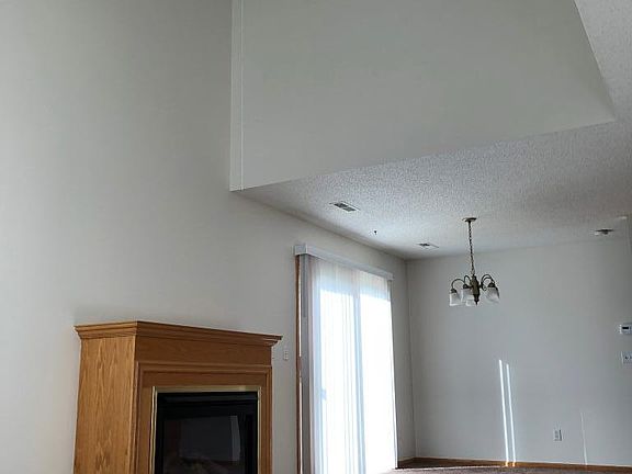 5th image of 617 Meadow Ln
