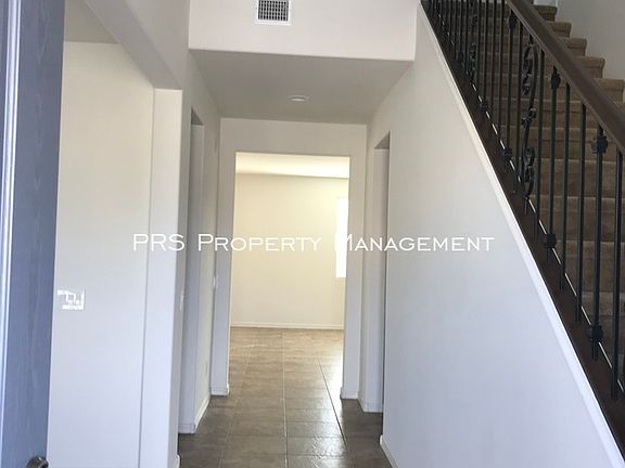 2nd image of 1605 E Luna Blanca Way