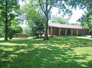 1436 Mule Rd, Columbia, IL 62236