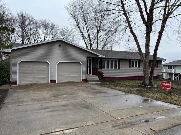 703 3rd St S, Ellendale, MN 56026