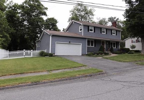 3rd image of 68 Hillside Dr