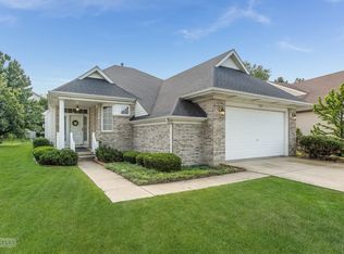 1932 Lakeside Dr, Montgomery, IL 60538