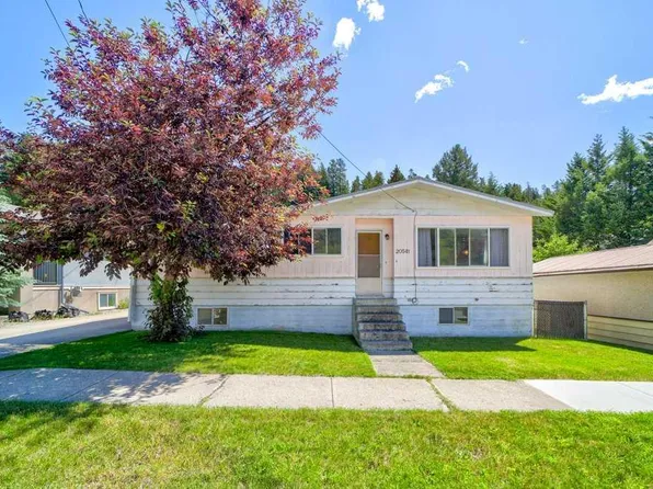 20541 W 25th Ave, Crowsnest Pass, AB T0K 0C0