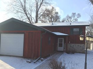 11251 Edgemere Ter, Roscoe, IL 61073