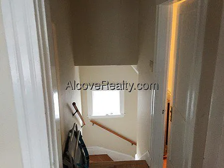 Gordon St — Photo 11