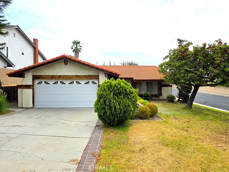 540 Citadel Dr — Photo 1