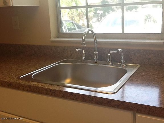 4th image of 147 Cambridge Ln #147