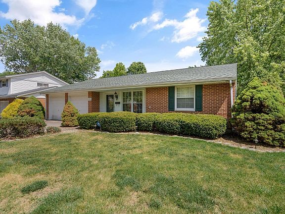 4th image of 880 Kathryn Dr