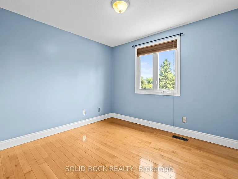 1631 Charbonneau St — Photo 20