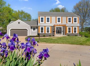 15611 Sugar Lake Ct, Chesterfield, MO 63017