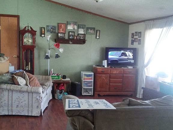 3rd image of 1220 Sherwood Dr