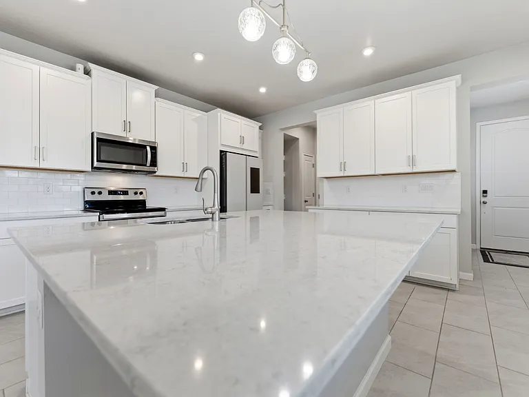 2587 Everglade Way — Photo 6