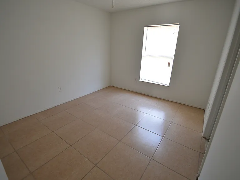 3651 N Goldenrod Rd #E107 — Photo 4