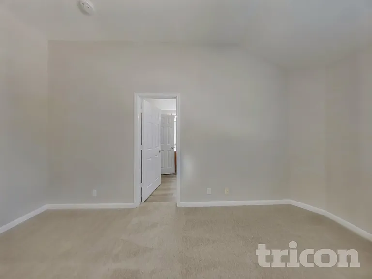 9046 Bowring Park — Photo 7
