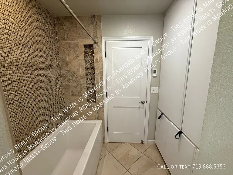 1220 E San Rafael St — Photo 17