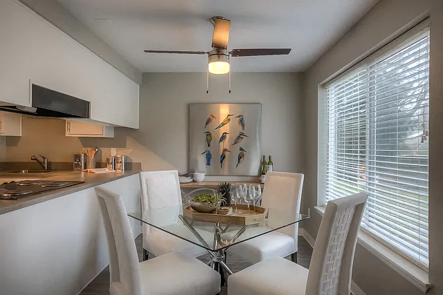Townfair Apartments — Photo 4