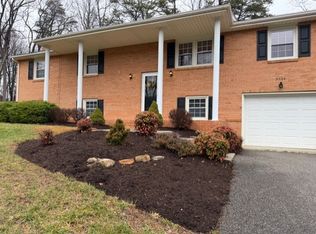 5739 Cabin Creek Dr, Roanoke, VA 24018