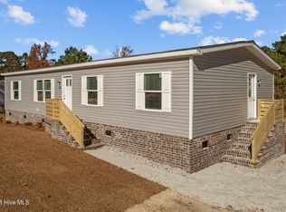 300 N Red Maple Court, Swansboro, NC 28584