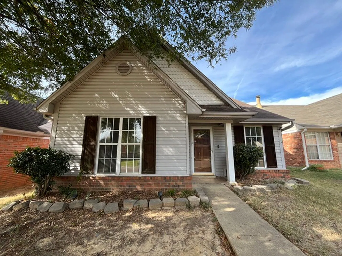 Renovated 2 Bedroom 2 Bath Home For Rent!! — Photo 1