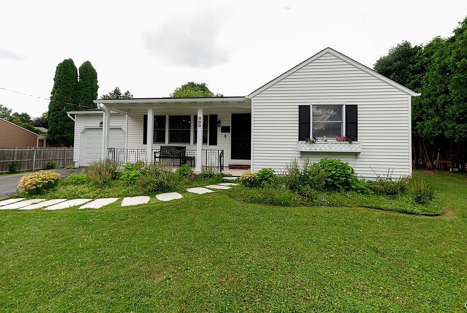 1st image of 305 Fern Rd