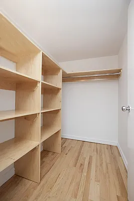 Rented by Space Marketing Shop | media 7