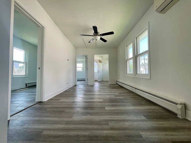 49 Ideal Ave — Photo 2