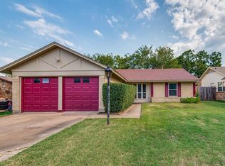 2621 Peach Tree Ln, Irving, TX 75062