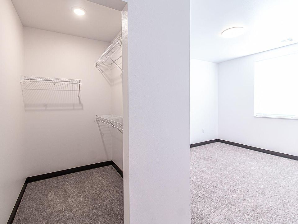 2nd image of 1113 University Dr N #315